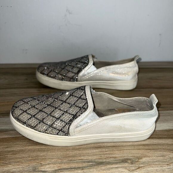 Carlos by Carlos Santana Sienna Slip-On Sneaker Women’s 6 Silver Rhinestone Embl - Picture 3 of 6